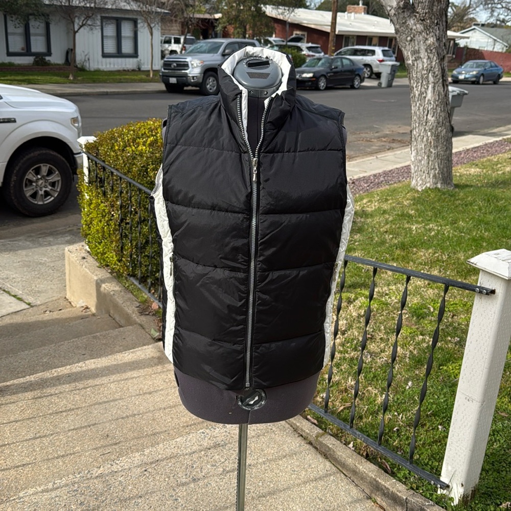 Outdoor exchange medium black and whitete puffer vest